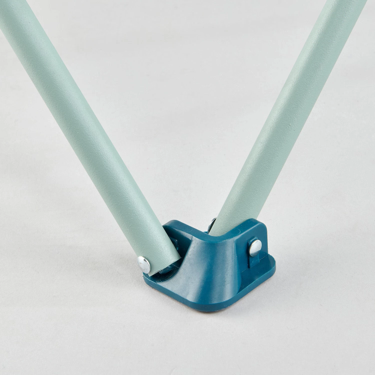 Quechua Folding Camping Chair 7 Quechua Folding Camping Chair - Image 7