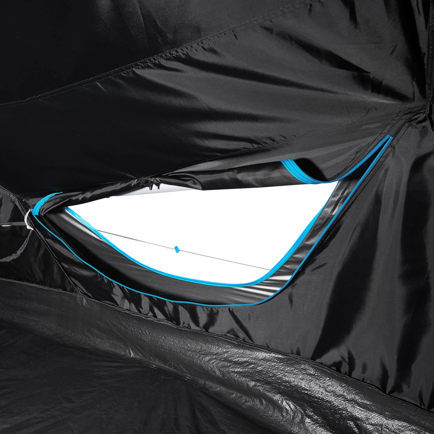 Quechua 3 Man Pop-Up Blackout Tent 15 Quechua 3 Man Pop-Up Blackout Tent - Image 15